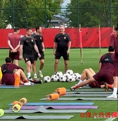 伊万暂留任!国足上午坚持训练 下午出发前往重庆 伊万暂留任!国足上午坚持训练 下午出发前往重庆